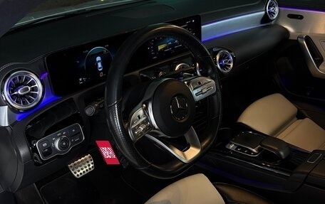 Mercedes-Benz CLA, 2019 год, 3 000 000 рублей, 13 фотография