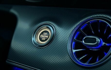 Mercedes-Benz E-Класс, 2019 год, 3 349 000 рублей, 22 фотография