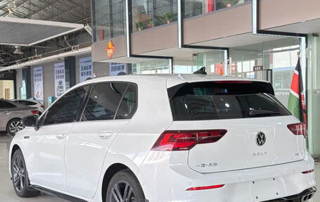 Volkswagen Golf VIII, 2023 год, 2 040 000 рублей, 4 фотография