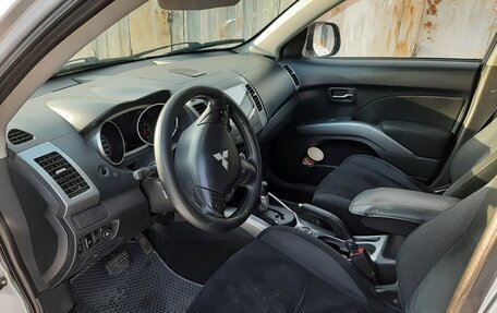 Mitsubishi Outlander III рестайлинг 3, 2007 год, 1 150 000 рублей, 14 фотография