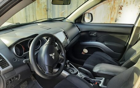 Mitsubishi Outlander III рестайлинг 3, 2007 год, 1 150 000 рублей, 15 фотография