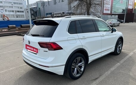 Volkswagen Tiguan II, 2018 год, 2 700 000 рублей, 3 фотография