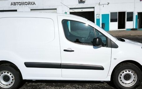 Peugeot Partner II рестайлинг 2, 2021 год, 1 000 000 рублей, 1 фотография