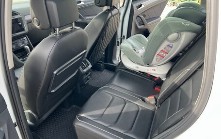 Volkswagen Tiguan II, 2018 год, 2 700 000 рублей, 18 фотография