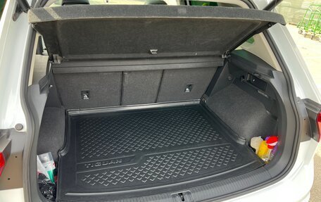 Volkswagen Tiguan II, 2018 год, 2 700 000 рублей, 20 фотография