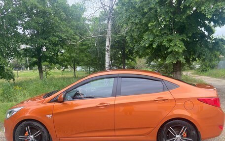 Hyundai Solaris II рестайлинг, 2015 год, 1 100 000 рублей, 4 фотография