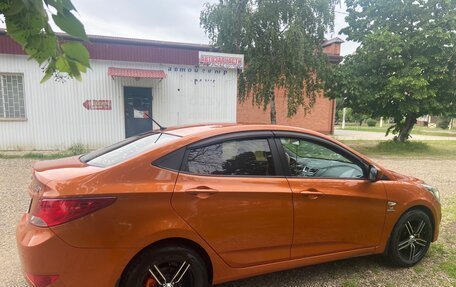 Hyundai Solaris II рестайлинг, 2015 год, 1 100 000 рублей, 3 фотография