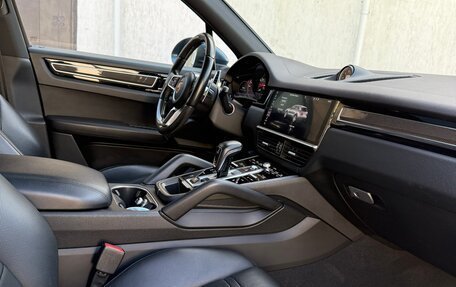 Porsche Cayenne III, 2018 год, 5 500 000 рублей, 34 фотография