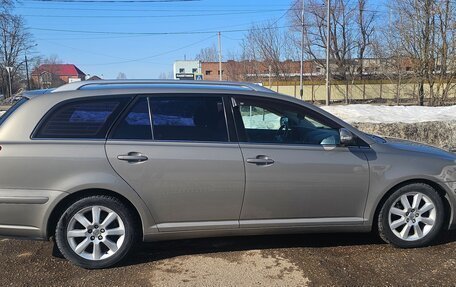 Toyota Avensis III рестайлинг, 2006 год, 1 050 000 рублей, 4 фотография