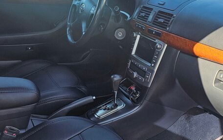 Toyota Avensis III рестайлинг, 2006 год, 1 050 000 рублей, 12 фотография