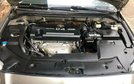 Toyota Avensis III рестайлинг, 2006 год, 1 050 000 рублей, 13 фотография