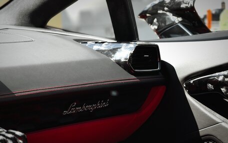 Lamborghini Huracán, 2014 год, 17 500 000 рублей, 2 фотография