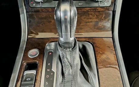 Volkswagen Touareg III, 2011 год, 1 690 000 рублей, 12 фотография