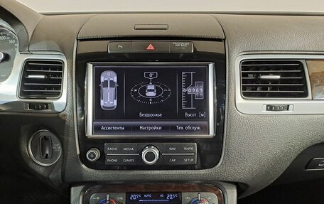 Volkswagen Touareg III, 2011 год, 1 690 000 рублей, 11 фотография