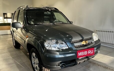 Chevrolet Niva I рестайлинг, 2011 год, 509 000 рублей, 3 фотография