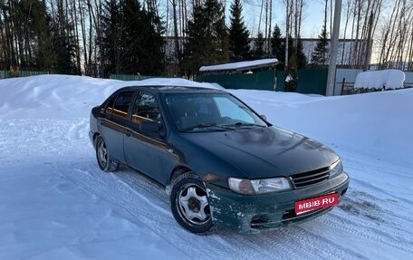 Nissan Almera, 1996 год, 95 000 рублей, 1 фотография