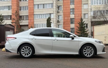 Toyota Camry, 2021 год, 3 300 000 рублей, 4 фотография