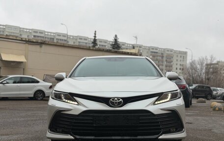 Toyota Camry, 2021 год, 3 300 000 рублей, 3 фотография