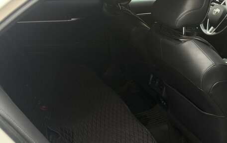 Toyota Camry, 2021 год, 3 300 000 рублей, 9 фотография