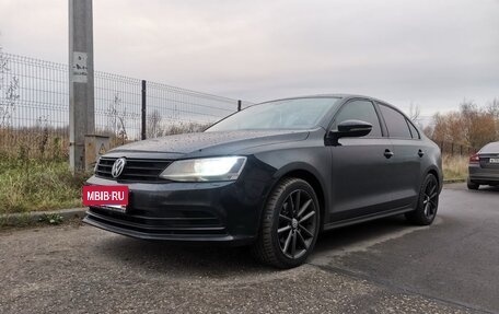 Volkswagen Jetta VI, 2015 год, 1 250 000 рублей, 2 фотография