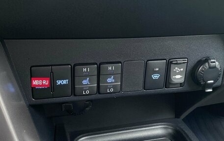 Toyota RAV4, 2016 год, 2 399 000 рублей, 20 фотография