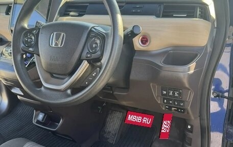 Honda Freed II, 2018 год, 1 720 000 рублей, 4 фотография