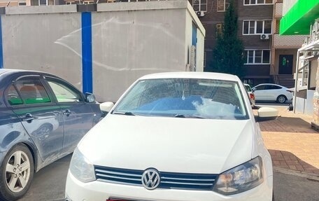 Volkswagen Polo VI (EU Market), 2014 год, 750 000 рублей, 2 фотография