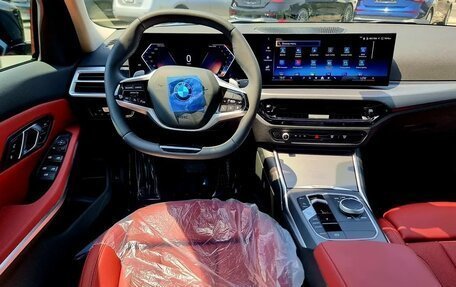 BMW 3 серия, 2025 год, 5 754 000 рублей, 10 фотография