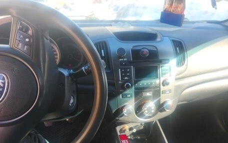 KIA Cerato III, 2011 год, 700 000 рублей, 1 фотография