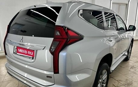 Mitsubishi Pajero Sport III рестайлинг, 2021 год, 3 998 000 рублей, 3 фотография