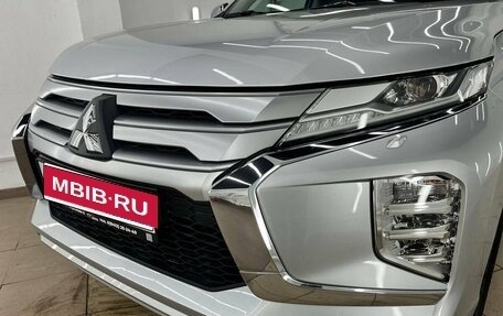 Mitsubishi Pajero Sport III рестайлинг, 2021 год, 3 998 000 рублей, 11 фотография