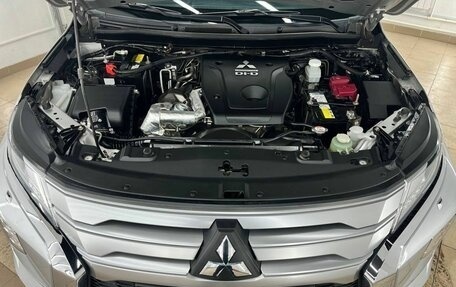 Mitsubishi Pajero Sport III рестайлинг, 2021 год, 3 998 000 рублей, 9 фотография