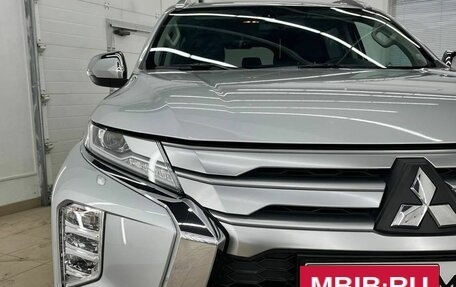 Mitsubishi Pajero Sport III рестайлинг, 2021 год, 3 998 000 рублей, 10 фотография