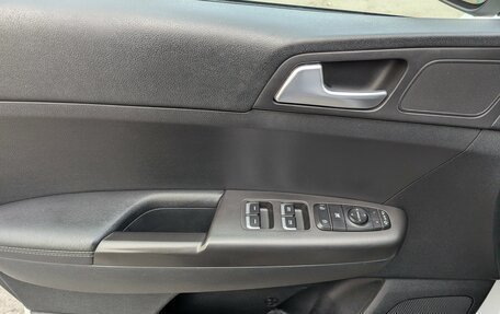 KIA Sportage IV рестайлинг, 2021 год, 2 670 000 рублей, 17 фотография