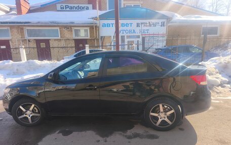 KIA Cerato III, 2011 год, 700 000 рублей, 2 фотография