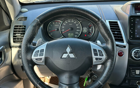 Mitsubishi Pajero Sport II рестайлинг, 2014 год, 1 580 000 рублей, 10 фотография