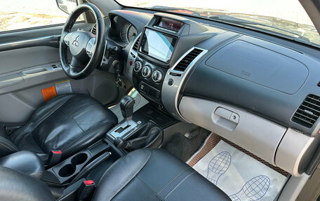Mitsubishi Pajero Sport II рестайлинг, 2014 год, 1 580 000 рублей, 9 фотография
