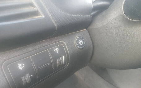 Hyundai Solaris II рестайлинг, 2013 год, 612 000 рублей, 3 фотография