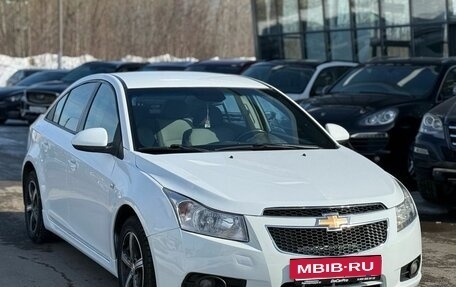 Chevrolet Cruze II, 2010 год, 590 000 рублей, 2 фотография