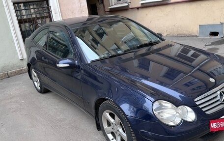 Mercedes-Benz C-Класс, 2005 год, 600 000 рублей, 2 фотография