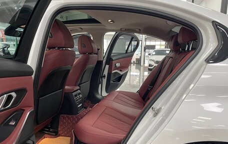 BMW 3 серия, 2022 год, 3 290 000 рублей, 11 фотография