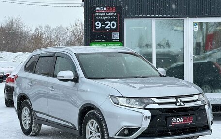 Mitsubishi Outlander III рестайлинг 3, 2016 год, 1 749 000 рублей, 3 фотография