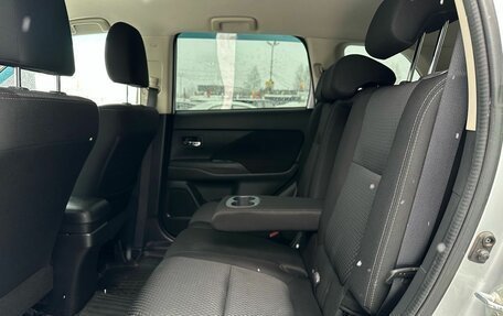 Mitsubishi Outlander III рестайлинг 3, 2016 год, 1 749 000 рублей, 26 фотография