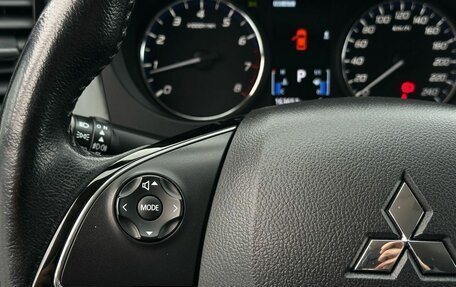 Mitsubishi Outlander III рестайлинг 3, 2016 год, 1 749 000 рублей, 23 фотография