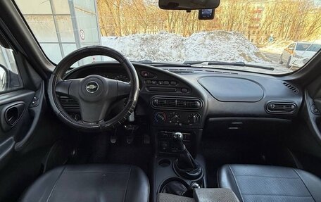 Chevrolet Niva I рестайлинг, 2015 год, 670 000 рублей, 3 фотография