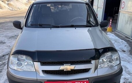 Chevrolet Niva I рестайлинг, 2015 год, 670 000 рублей, 2 фотография