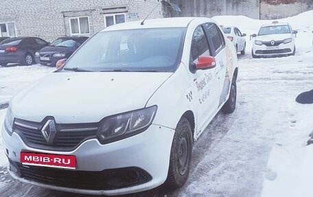 Renault Logan II, 2017 год, 449 000 рублей, 1 фотография