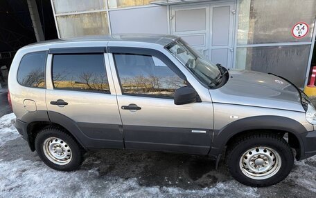 Chevrolet Niva I рестайлинг, 2015 год, 670 000 рублей, 5 фотография