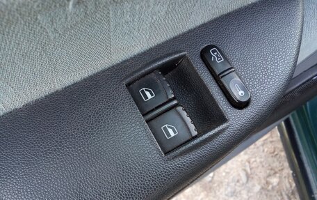 Skoda Fabia I, 2000 год, 300 000 рублей, 10 фотография