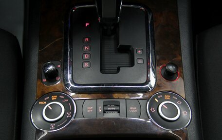 Volkswagen Touareg III, 2008 год, 967 000 рублей, 24 фотография